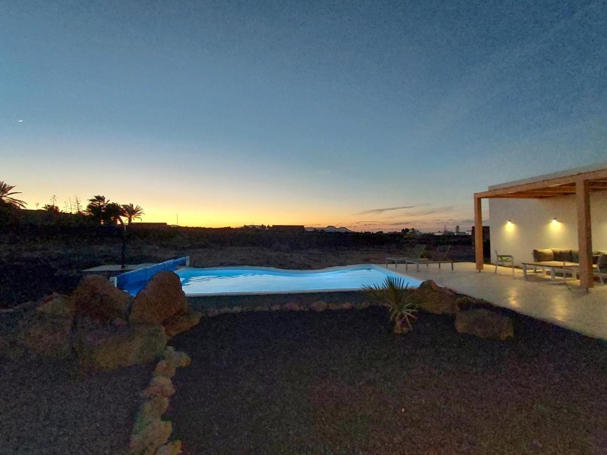 Villa Tabaiba En Lajares Con Piscina Exteriör bild